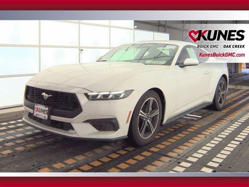 Used 2024 Ford Mustang Premium image 14