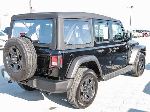 Used 2022 Jeep Wrangler Unlimited Sport image 6