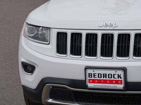 Used 2016 Jeep Grand Cherokee Limited AWD/4WD image 9