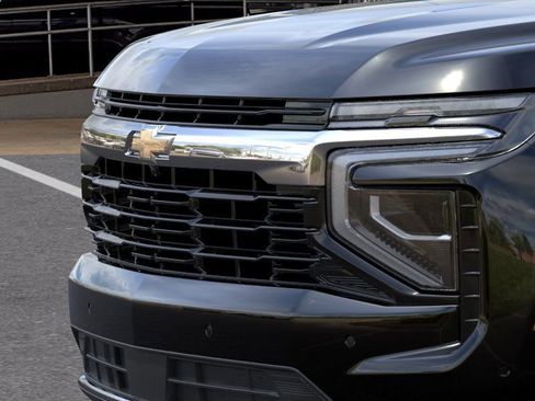 New 2026 Chevrolet Suburban LS image 13