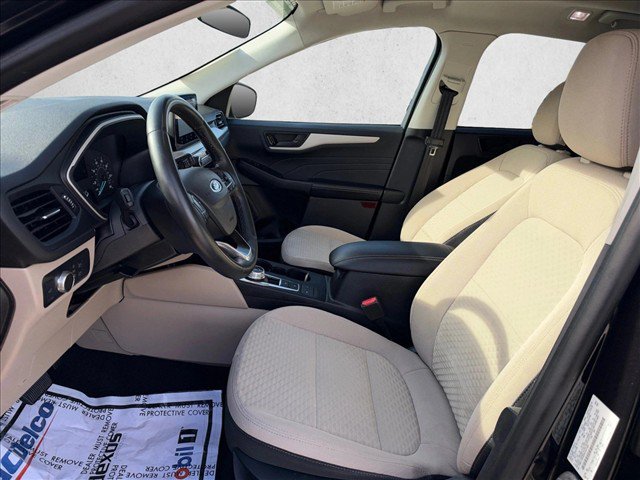 Used 2022 Ford Escape SE w/ SE Sport Appearance Package FWD image 17