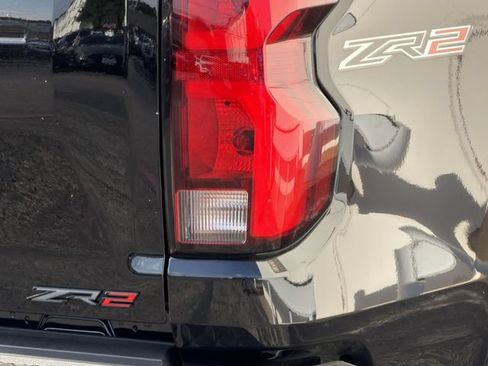 New 2026 Chevrolet Colorado ZR2 w/ Technology Package AWD/4WD image 9