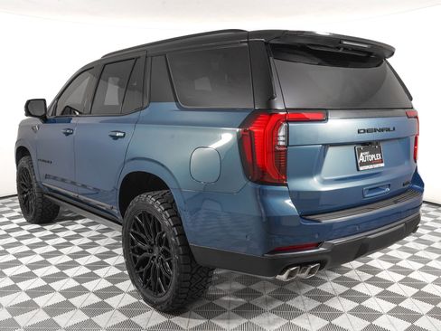Used 2026 GMC Yukon Denali Ultimate w/ LPO, Illumination Package AWD/4WD image 7
