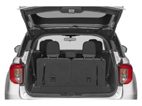 Used 2024 Ford Explorer XLT w/ Equipment Group 202A RWD image 11