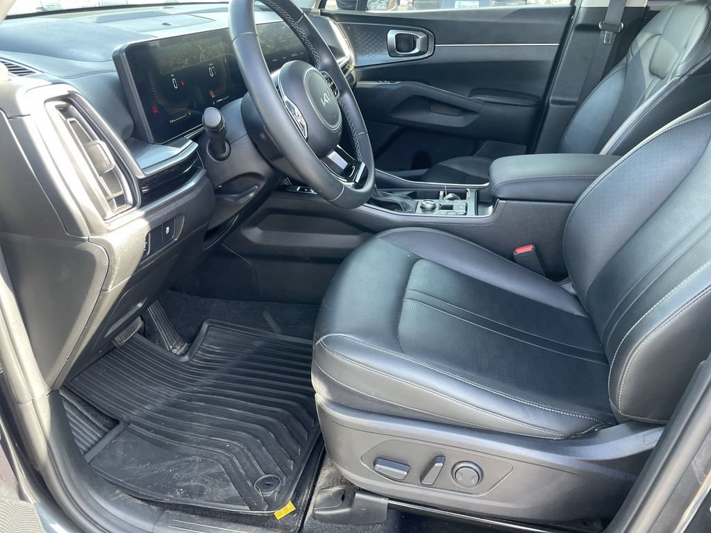 Certified 2024 Kia Sorento S AWD/4WD image 9