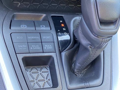 Used 2024 Toyota RAV4 LE image 13