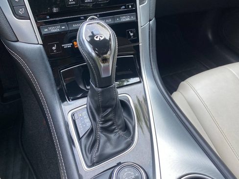 Used 2018 INFINITI Q60 3.0t Luxe w/ Sensory Package 3.0T Luxe RWD image 37