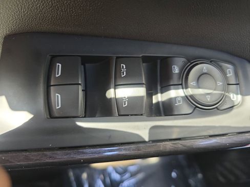 Used 2019 Chevrolet Silverado 1500 LTZ image 26