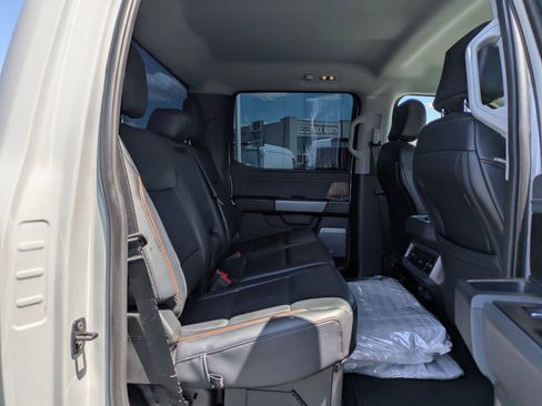 Certified 2025 Ford F250 Lariat AWD/4WD image 32