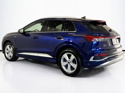 Used 2024 Audi Q4 e-tron Premium w/ Convenience Package image 7