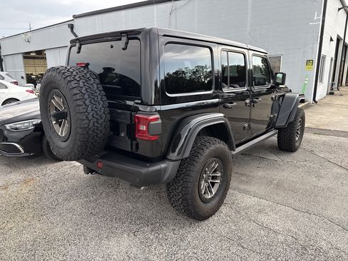 Used 2024 Jeep Wrangler Unlimited Rubicon 392 w/ Dual Top Group AWD/4WD image 4