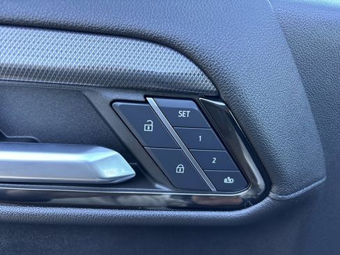 Used 2024 GMC Sierra 2500 AT4 w/ AT4 Premium Plus Package image 26