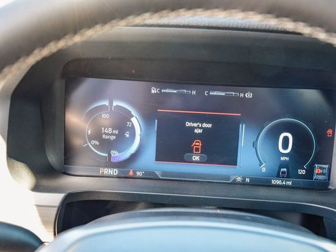 Used 2025 Ford F150 Lightning XLT image 24