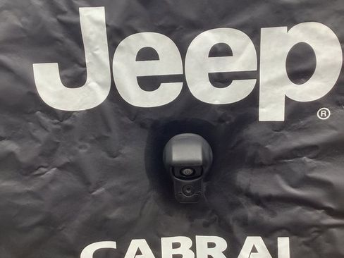 Used 2020 Jeep Wrangler Sport S image 23