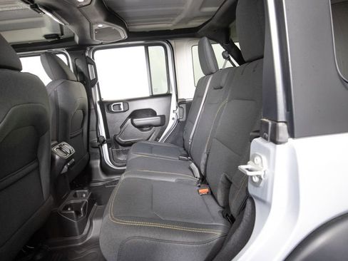 Used 2024 Jeep Wrangler Unlimited Sport AWD/4WD image 11