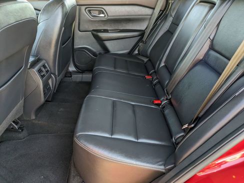 Used 2021 Nissan Rogue SL image 26