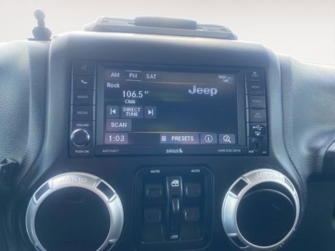 Used 2016 Jeep Wrangler Unlimited Sahara AWD/4WD image 21