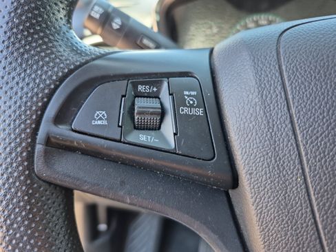Used 2020 Chevrolet Trax LS w/ Tint and Cruise Package FWD image 16