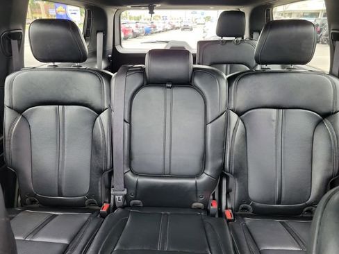 Used 2024 Jeep Wagoneer Series II w/ Flexible Seating Group RWD image 16