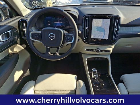 Certified 2025 Volvo XC40 B5 Plus w/ Protection Package Premier image 12