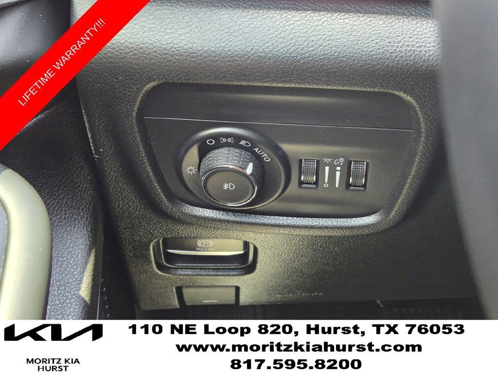 Used 2023 Jeep Grand Cherokee Summit w/ Luxury Tech Group V RWD image 24