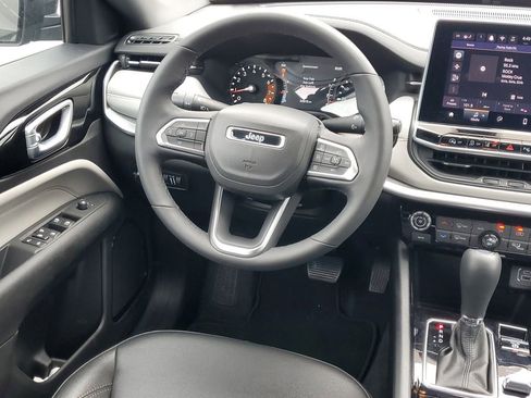Used 2024 Jeep Compass Limited AWD/4WD image 13