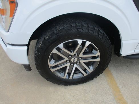 Used 2022 Ford F150 XL w/ STX Appearance Package RWD image 3