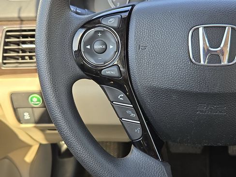 Used 2016 Honda Accord EX image 21