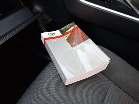 Used 2021 Toyota RAV4 XLE image 26