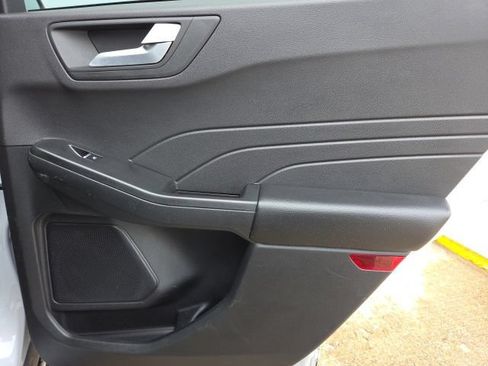 Used 2025 Ford Escape ST-Line FWD image 19