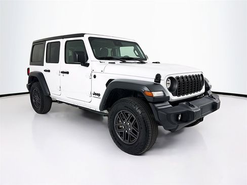 Used 2024 Jeep Wrangler Sport S image 7