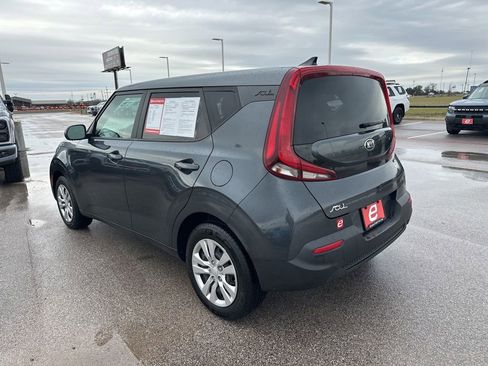Used 2021 Kia Soul LX image 6