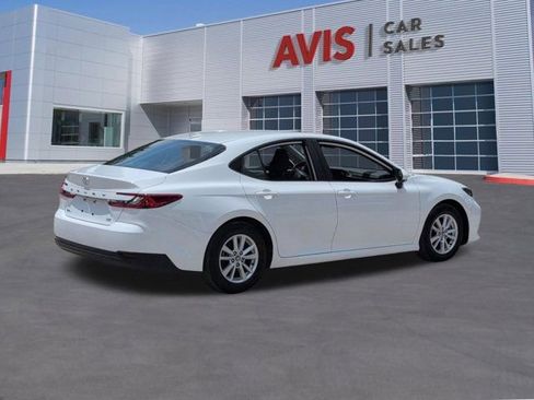 Used 2025 Toyota Camry LE FWD image 6