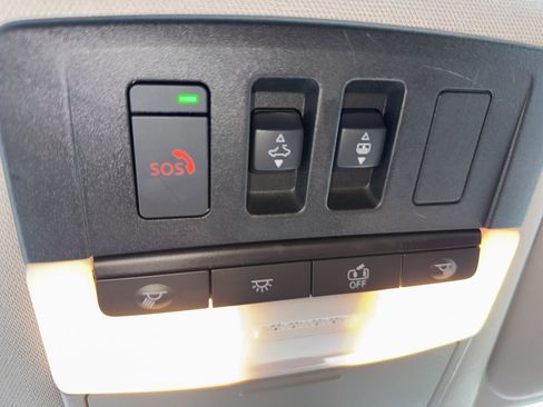 Used 2023 Nissan Pathfinder Platinum image 14