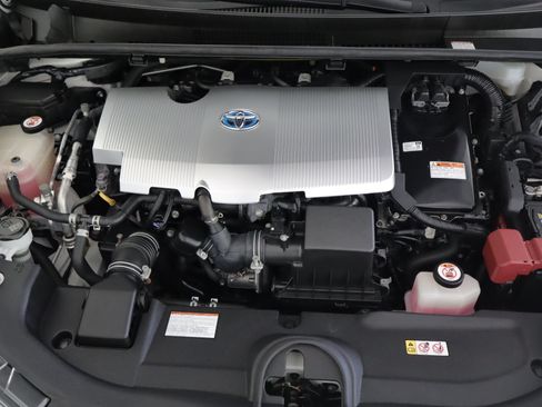 Used 2019 Toyota Prius LE AWD/4WD image 26