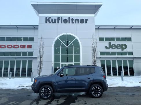 Used 2023 Jeep Renegade Latitude AWD/4WD image 1