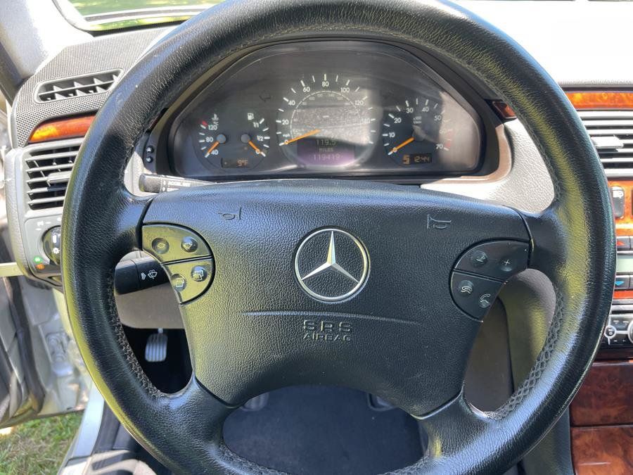 Used 2002 Mercedes-Benz E 320 4MATIC Wagon image 9