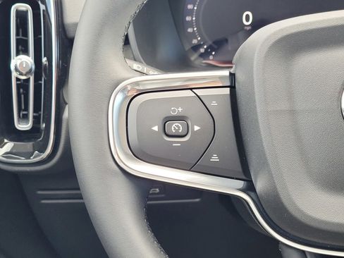 New 2026 Volvo XC40 B4 Core w/ Climate Package image 17