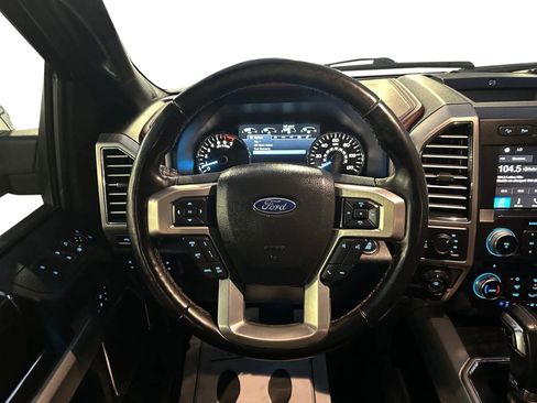 Used 2018 Ford F150 Platinum w/ Equipment Group 701A Luxury AWD/4WD image 12