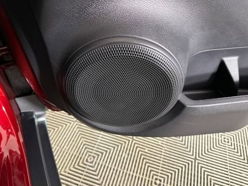 Used 2022 Nissan Kicks SV image 29