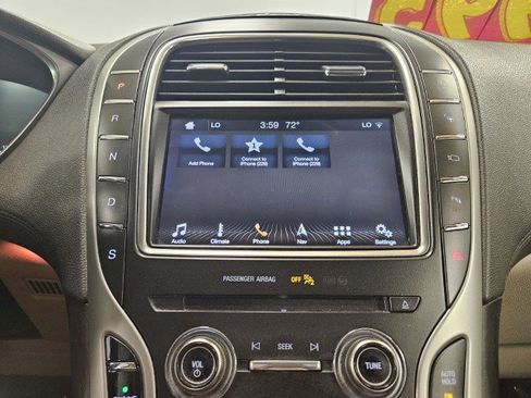 Used 2019 Lincoln Nautilus Reserve image 22