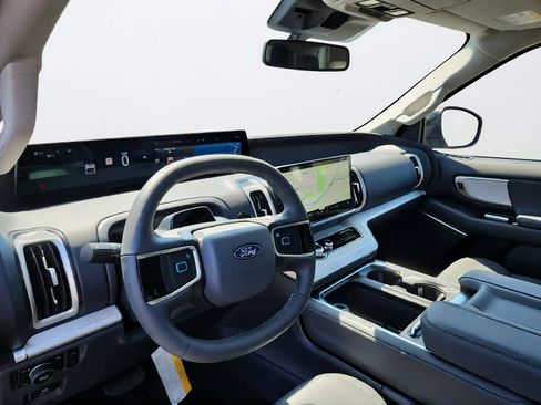 New 2026 Ford Expedition Active AWD/4WD image 11