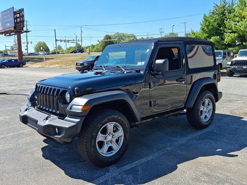 Used 2021 Jeep Wrangler Sport image 4