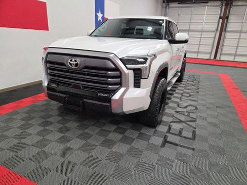 Used 2022 Toyota Tundra Limited AWD/4WD image 3