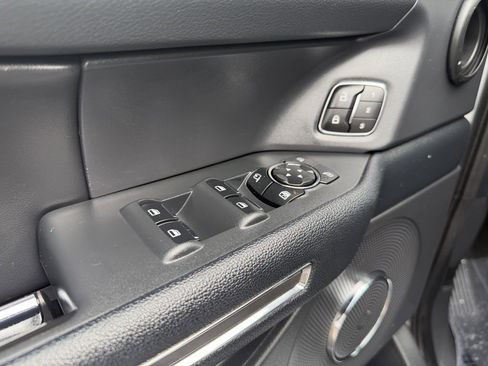 Used 2024 Ford Expedition XLT image 18