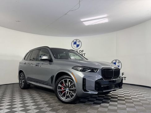 New 2026 BMW X5 xDrive40i w/ M Sport Package AWD/4WD image 3