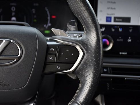Used 2023 Lexus RX 500h F Sport image 9