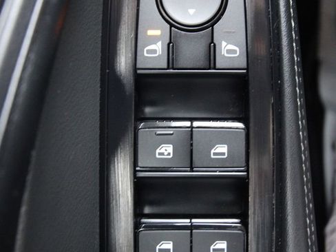 Used 2023 Nissan Rogue SV w/ SV Premium B Package AWD/4WD image 23