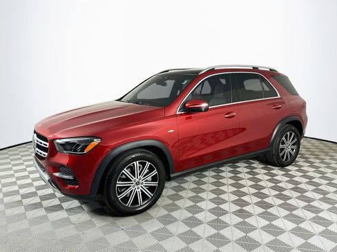 Used 2025 Mercedes-Benz GLE 450e 4MATIC image 3