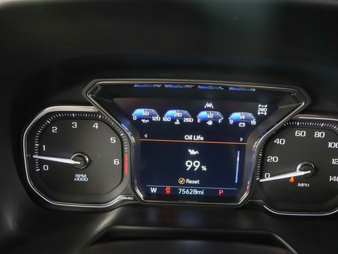 Used 2021 GMC Yukon AT4 w/ Technology Package AWD/4WD image 16